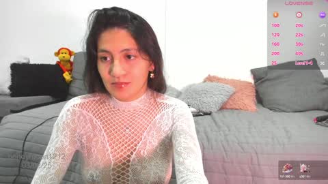Snapshot of honeymoon1212 chatting on 02/06/25, 01:16 Mila K online show from 02/06/25, 01:16