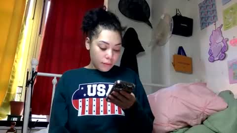 Snapshot of honeyruby chatting on 10/10/25, 12:59 Ruby Sparks online show from 10/10/25, 12:59