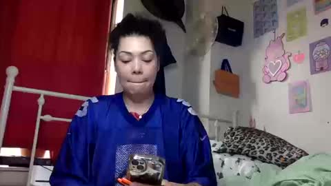 Snapshot of honeyruby chatting on 10/14/25, 01:45 Ruby Sparks online show from 10/14/25, 01:45