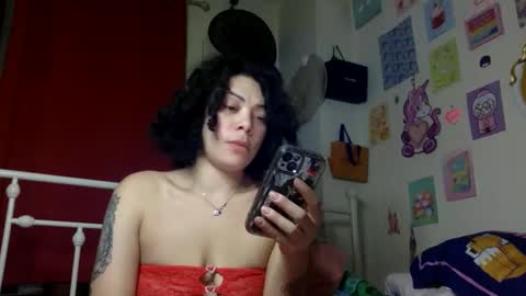 Snapshot of honeyruby chatting on 11/20/25, 03:50 Ruby Sparks online show from 11/20/25, 03:50