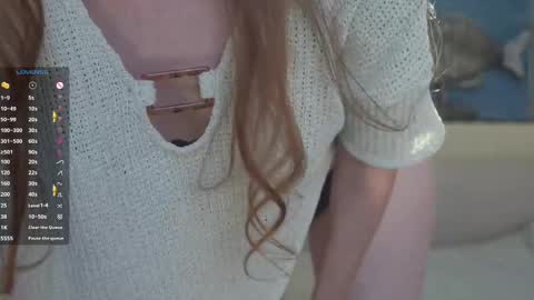 Snapshot of honeyumtoast chatting on 09/12/25, 11:26 Noelle online show from 09/12/25, 11:26