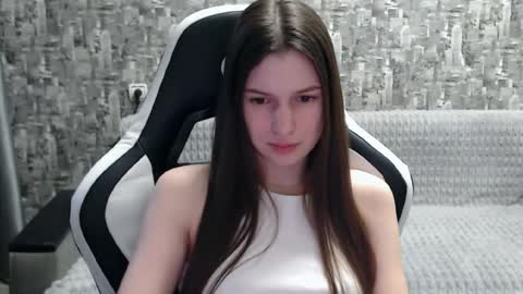 Snapshot of honeyynancyy chatting on 02/12/25, 11:51 Nancy online show from 02/12/25, 11:51