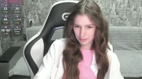 Snapshot of honeyynancyy chatting on 09/29/25, 12:21 Nancy online show from 09/29/25, 12:21
