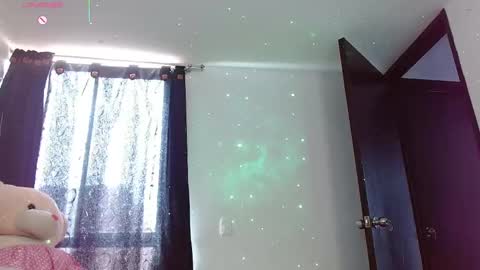 Hoollly Jones online show from 11/11/25, 03:01