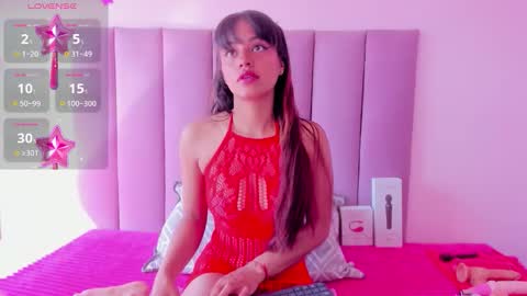 holly online show from 09/25/25, 08:12