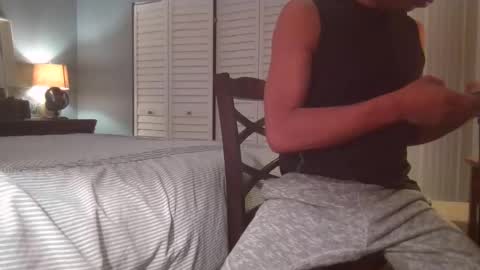 hooshung_mvers8 online show from 11/11/25, 02:44