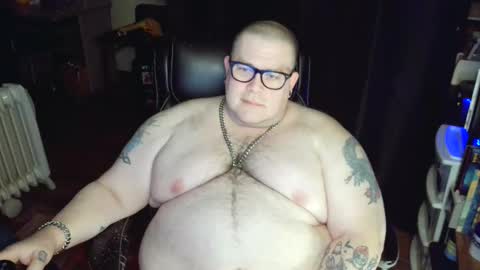 Snapshot of hoosierdaddyxl chatting on 01/10/25, 05:15 Sir online show from 01/10/25, 05:15