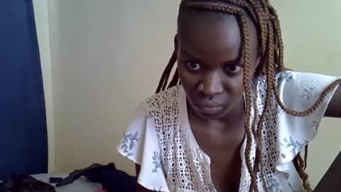 Snapshot of hope_terry chatting on 02/17/25, 12:05 hope_terry online show from 02/17/25, 12:05