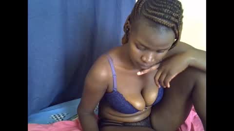 Snapshot of hope_terry chatting on 03/01/25, 12:12 hope_terry online show from 03/01/25, 12:12