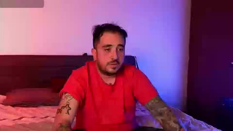 Snapshot of hornienextdoor chatting on 09/25/25, 12:36 hornienextdoor online show from 09/25/25, 12:36