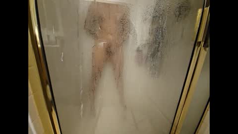 Snapshot of horny420couplela chatting on 12/11/24, 07:09 daddyslilcumslut online show from 12/11/24, 07:09