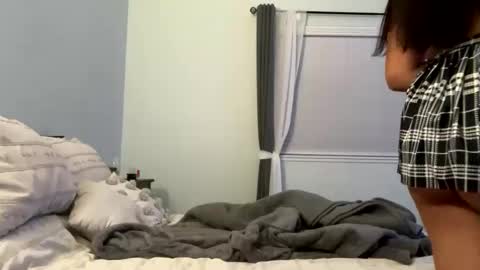 Snapshot of horny420couplela chatting on 03/09/25, 11:47 daddyslilcumslut online show from 03/09/25, 11:47