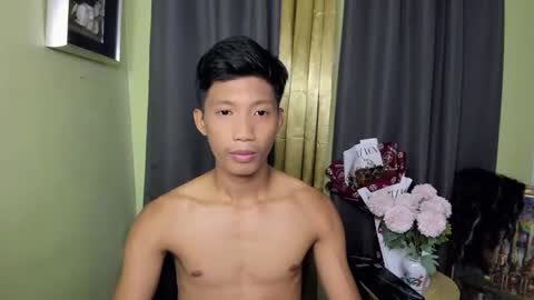 Snapshot of horny_asianmoreno chatting on 02/03/25, 04:52 ROGER online show from 02/03/25, 04:52