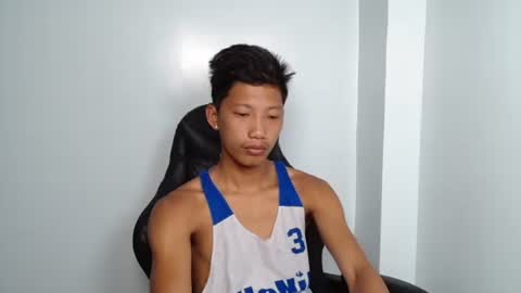 Snapshot of horny_asianmoreno chatting on 09/18/25, 10:34 ROGER online show from 09/18/25, 10:34