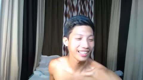 Snapshot of horny_asianmoreno chatting on 09/26/25, 12:20 ROGER online show from 09/26/25, 12:20
