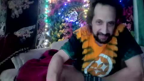 Snapshot of horny_hippie420 chatting on 12/31/24, 03:42 Horny Rockstar420 online show from 12/31/24, 03:42