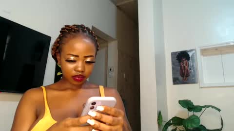 Snapshot of horny_princcess chatting on 01/01/25, 12:22 horny_princcess online show from 01/01/25, 12:22
