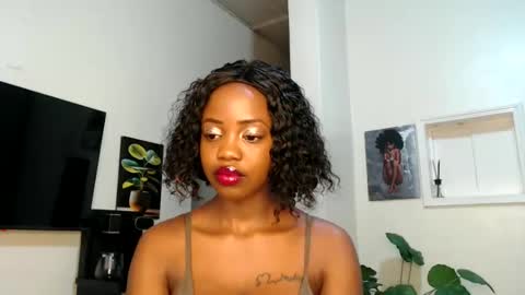Snapshot of horny_princcess chatting on 01/24/25, 08:22 horny_princcess online show from 01/24/25, 08:22
