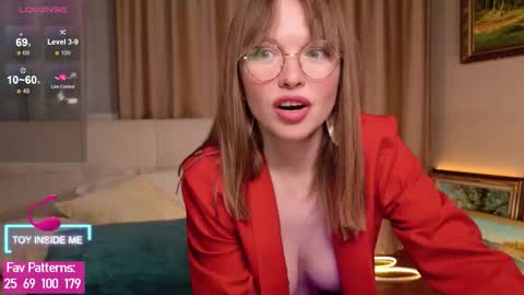 Horny Svinka online show from 10/19/25, 05:02