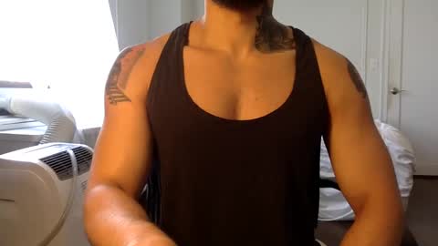 Snapshot of hornybbcxx chatting on 10/19/25, 05:35 hornybbcxx online show from 10/19/25, 05:35