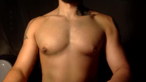 Snapshot of hornybbcxx chatting on 10/26/25, 04:29 hornybbcxx online show from 10/26/25, 04:29