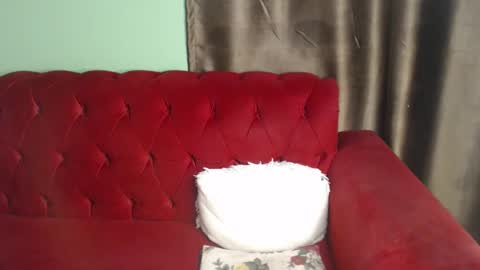 Snapshot of hornybella4 chatting on 03/08/25, 05:17 Bella online show from 03/08/25, 05:17