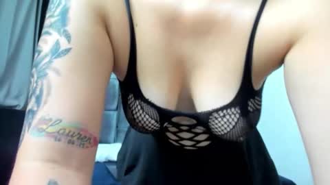 Snapshot of hornycouple_hot chatting on 10/06/25, 12:57 hornycouple_hot online show from 10/06/25, 12:57