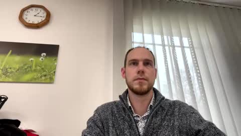 Snapshot of hornygaren chatting on 01/15/25, 12:15 zorander online show from 01/15/25, 12:15