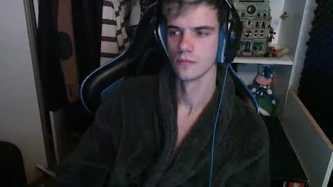 Joey online show from 11/23/25, 06:41