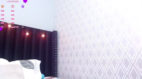 Snapshot of hornylatimommy chatting on 01/17/25, 07:27 Natasha online show from 01/17/25, 07:27