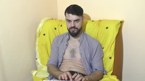 Snapshot of hornymaster93 chatting on 01/12/25, 10:12 hornymaster online show from 01/12/25, 10:12