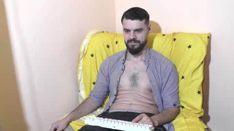 Snapshot of hornymaster93 chatting on 01/13/25, 10:25 hornymaster online show from 01/13/25, 10:25