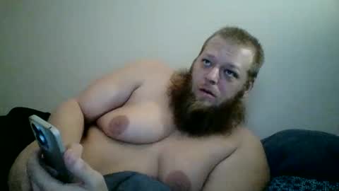 Snapshot of hornynccascade chatting on 10/26/25, 04:40 hornynccascade online show from 10/26/25, 04:40