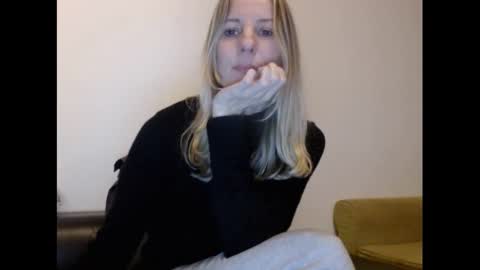 Snapshot of hornyssima chatting on 01/25/25, 08:42 Hornyssima online show from 01/25/25, 08:42