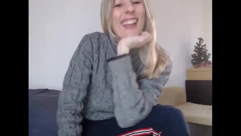 Snapshot of hornyssima chatting on 02/02/25, 03:49 Hornyssima online show from 02/02/25, 03:49