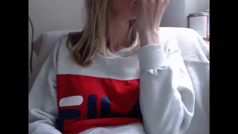 Snapshot of hornyssima chatting on 09/22/25, 12:18 Hornyssima online show from 09/22/25, 12:18