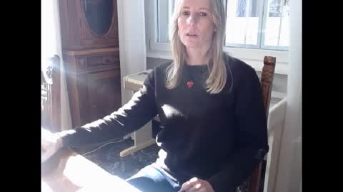 Snapshot of hornyssima chatting on 11/10/25, 09:52 Hornyssima online show from 11/10/25, 09:52