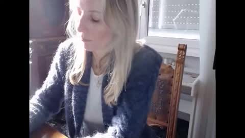 Snapshot of hornyssima chatting on 11/15/25, 09:28 Hornyssima online show from 11/15/25, 09:28