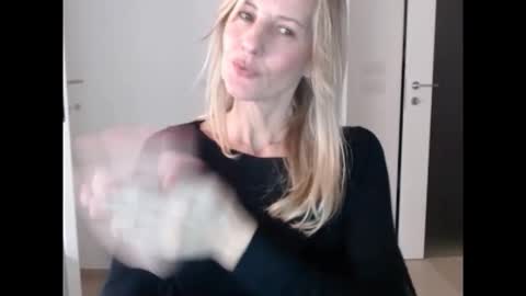 Snapshot of hornyssima chatting on 11/30/25, 03:38 Hornyssima online show from 11/30/25, 03:38