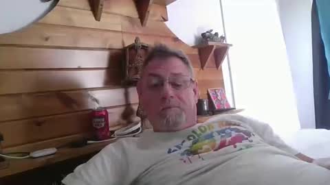 Snapshot of hornyt1me chatting on 10/19/25, 05:13 read my profile online show from 10/19/25, 05:13
