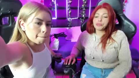 Snapshot of hornyy_mom chatting on 12/24/24, 01:17 hornyy mom online show from 12/24/24, 01:17