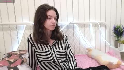 Snapshot of hortenciajenovese chatting on 10/12/25, 08:57 Mia online show from 10/12/25, 08:57