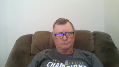 Snapshot of hot4tightholes chatting on 12/11/24, 02:11 hot4tightholes online show from 12/11/24, 02:11