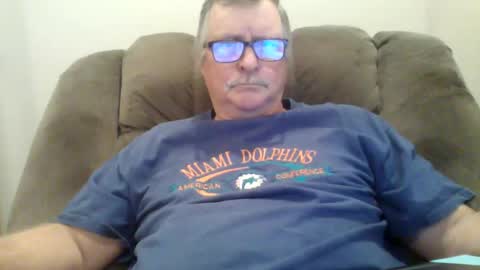 Snapshot of hot4tightholes chatting on 12/16/24, 03:11 hot4tightholes online show from 12/16/24, 03:11