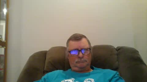 Snapshot of hot4tightholes chatting on 12/17/24, 07:59 hot4tightholes online show from 12/17/24, 07:59