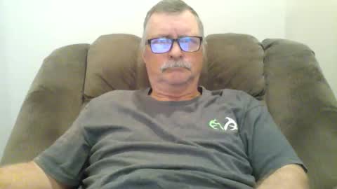 Snapshot of hot4tightholes chatting on 02/27/25, 02:32 hot4tightholes online show from 02/27/25, 02:32
