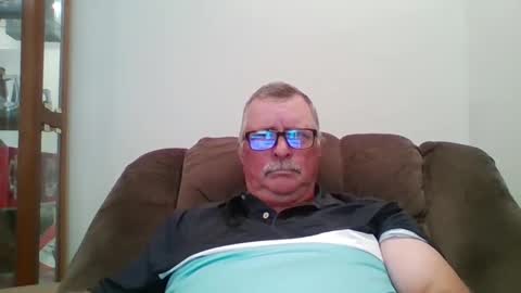 Snapshot of hot4tightholes chatting on 10/01/25, 05:19 hot4tightholes online show from 10/01/25, 05:19