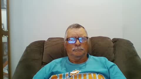 Snapshot of hot4tightholes chatting on 10/02/25, 01:18 hot4tightholes online show from 10/02/25, 01:18