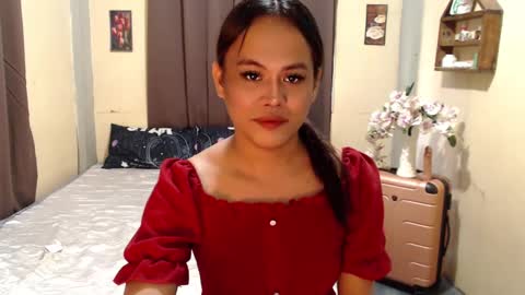 Snapshot of hot_babe0802 chatting on 01/20/25, 03:37 HANNA online show from 01/20/25, 03:37