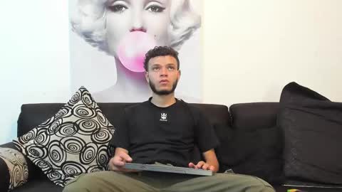 Snapshot of hot_bad_boy69 chatting on 10/14/25, 09:04 hot bad boy69 online show from 10/14/25, 09:04